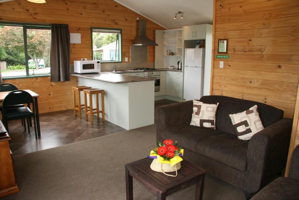 Whangarei Top 10 Holiday Park ภายนอก รูปภาพ